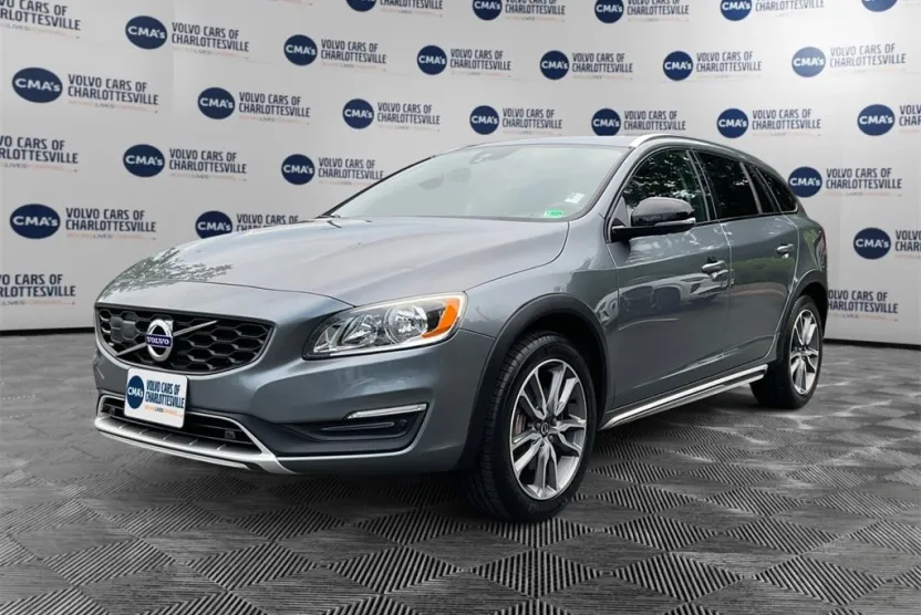 2018 Volvo V60 Cross Country T5 AWD photo 1