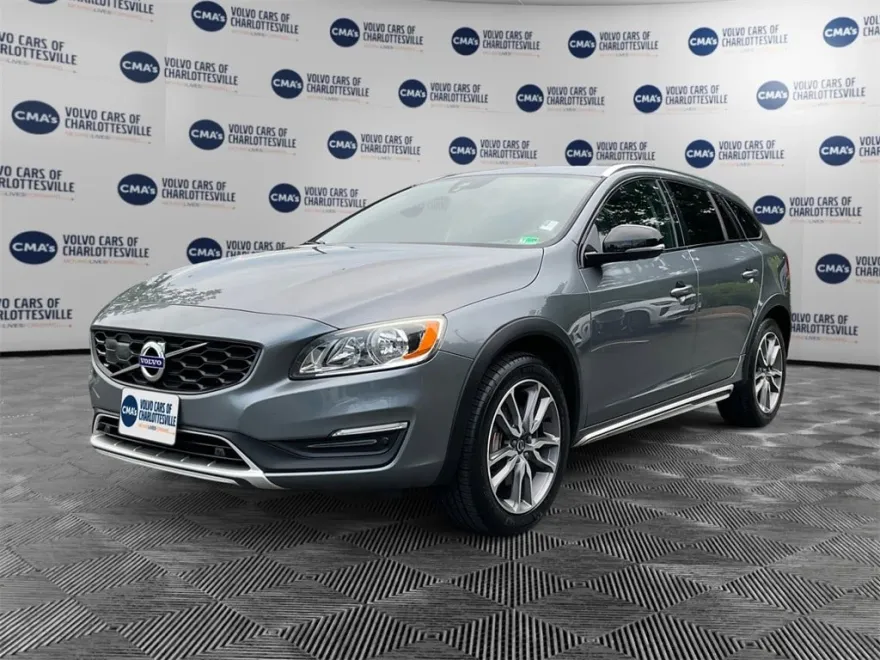 2018 Volvo V60 Cross Country T5 AWD photo 1