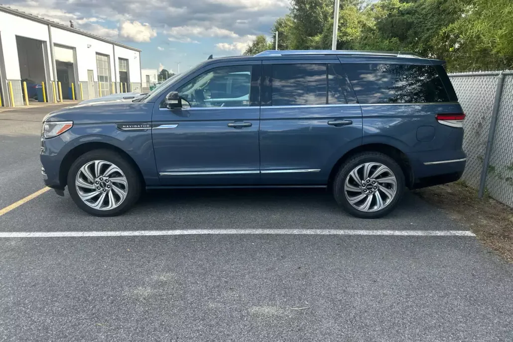 2022 Lincoln Navigator Reserve photo 1