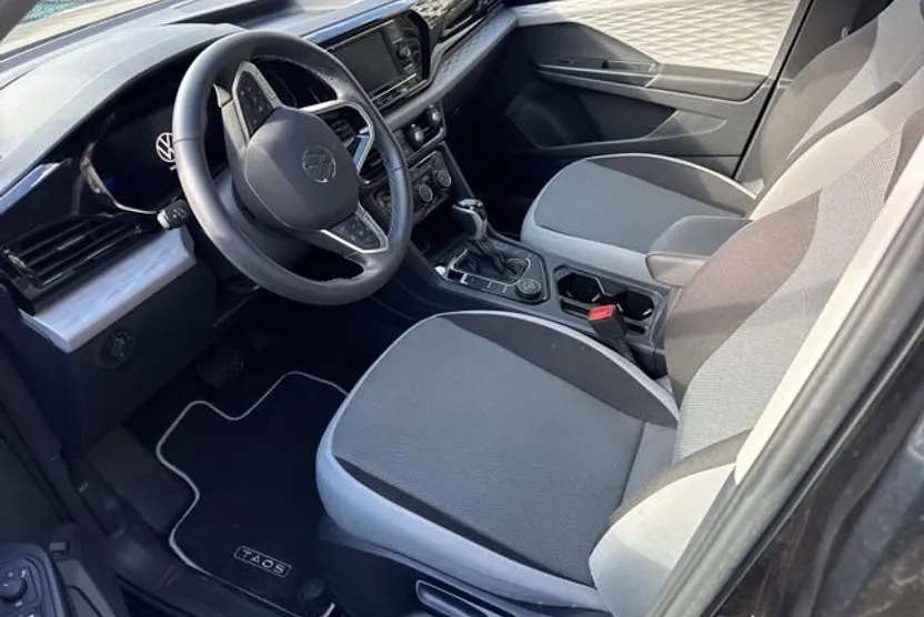 2023 Volkswagen Taos S photo 1