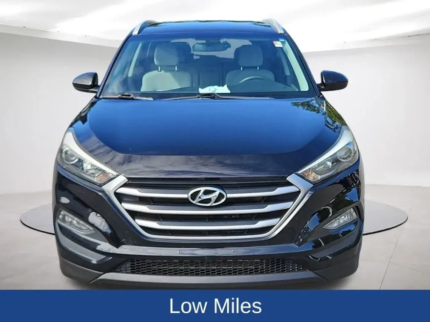 2017 Hyundai Tucson SE photo 1