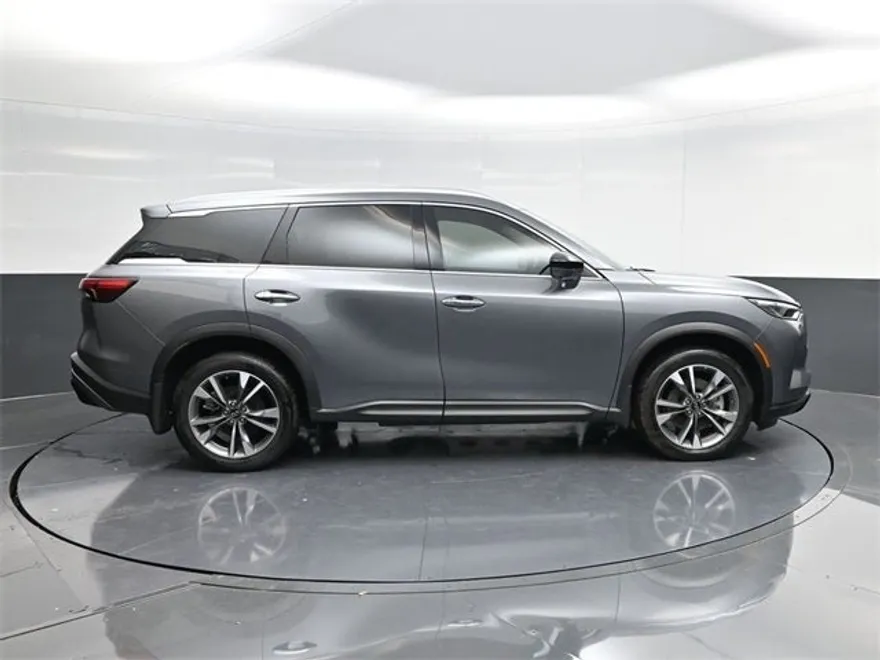 2025 Infiniti QX60 Luxe photo 1