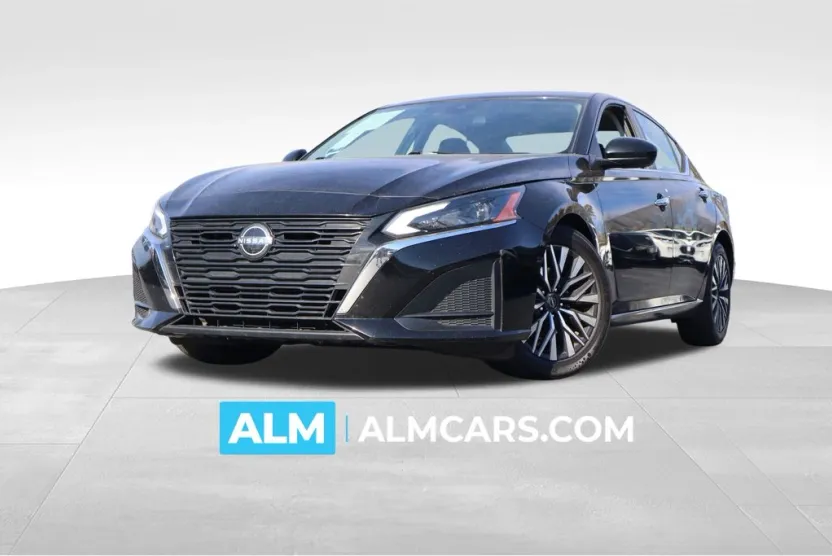 2023 Nissan Altima 2.5 SV photo 1