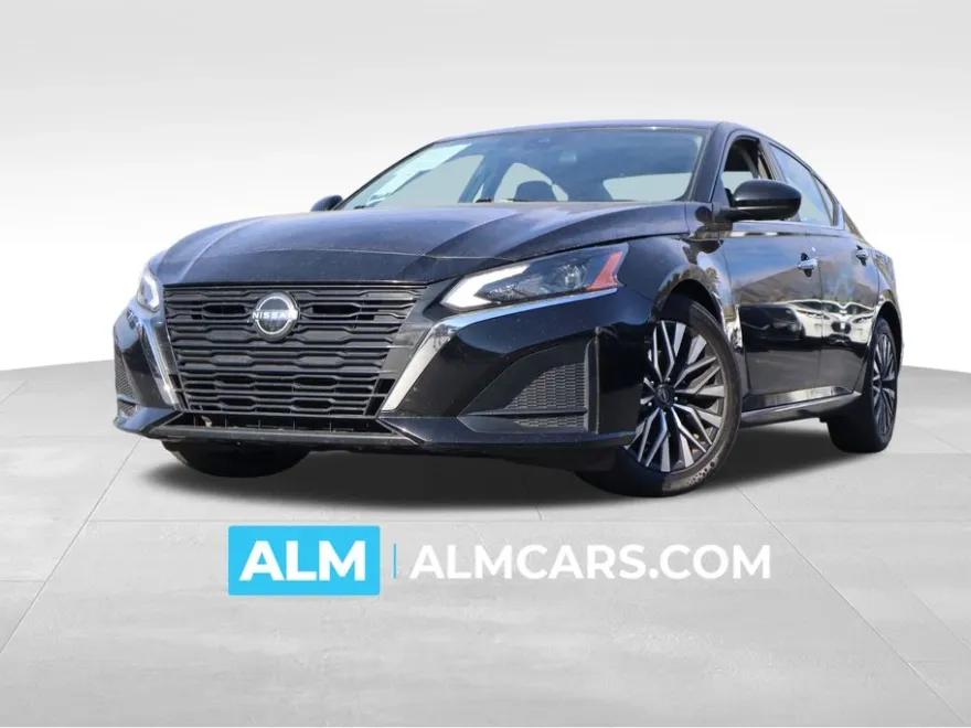 2023 Nissan Altima 2.5 SV photo 1