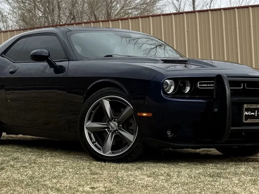 2017 Dodge Challenger GT photo 1