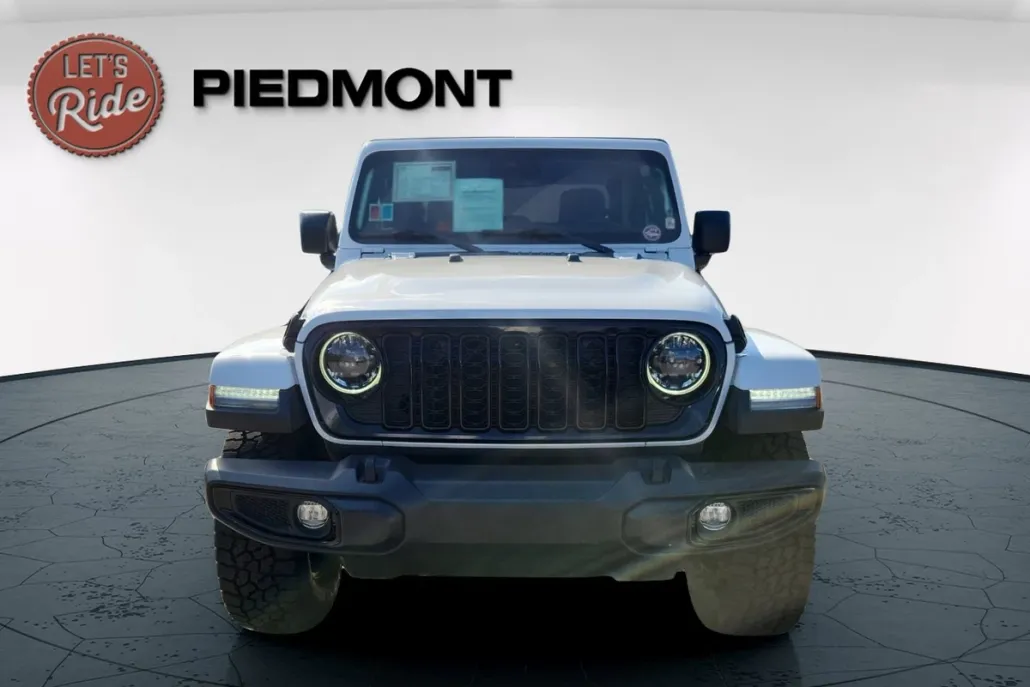 2024 Jeep Gladiator Willys photo 1
