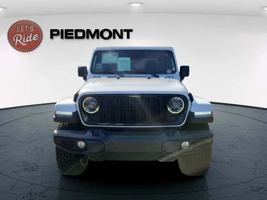 2024 Jeep Gladiator Willys photo 1