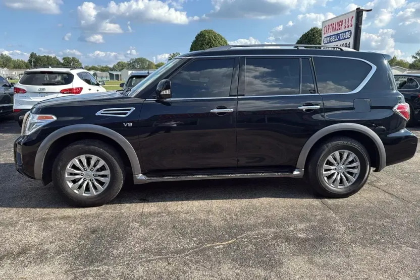 2018 Nissan Armada SV photo 1