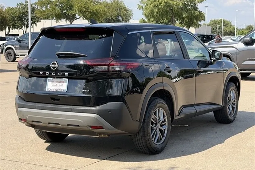 2023 Nissan Rogue S photo 1