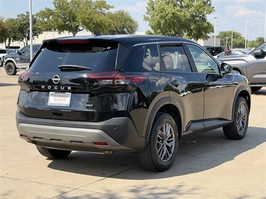 2023 Nissan Rogue S photo 1