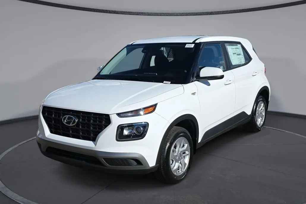 2025 Hyundai Venue SE photo 1