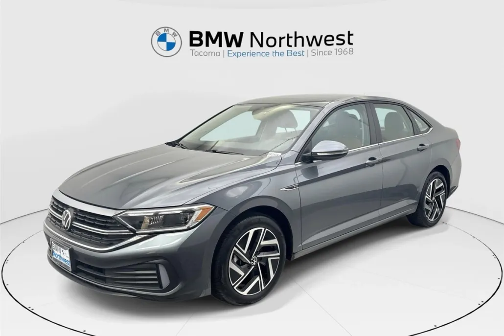 2023 Volkswagen Jetta SEL photo 1