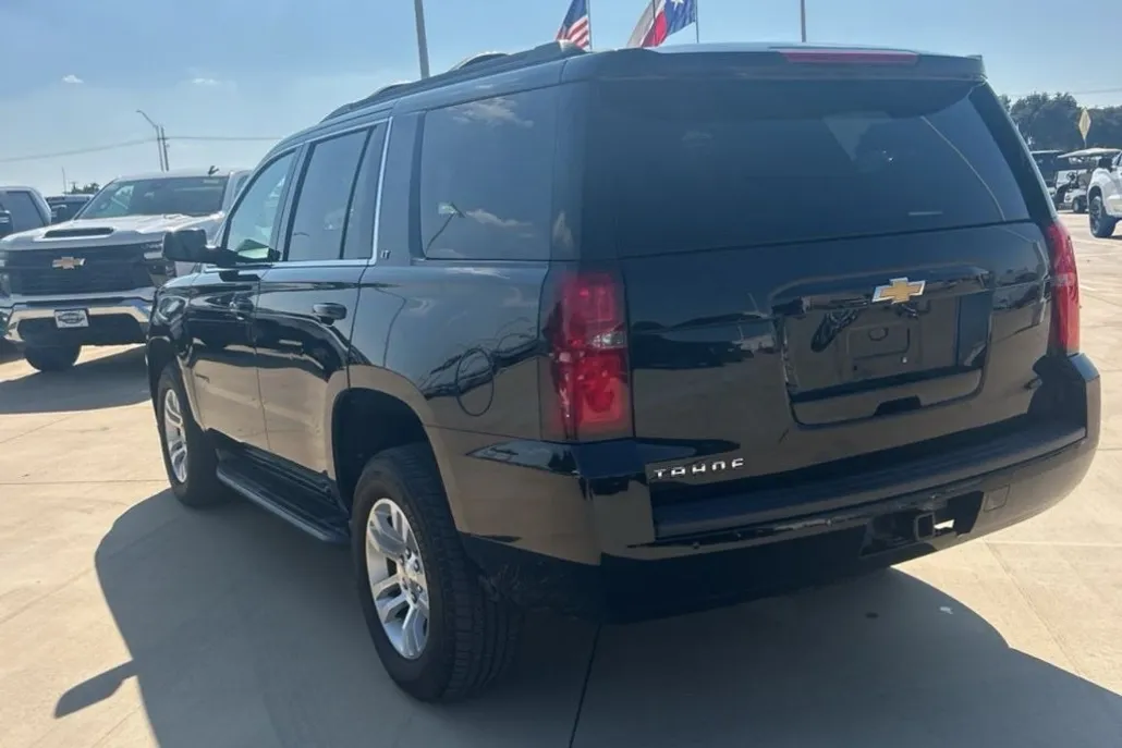 2019 Chevrolet Tahoe LT photo 1