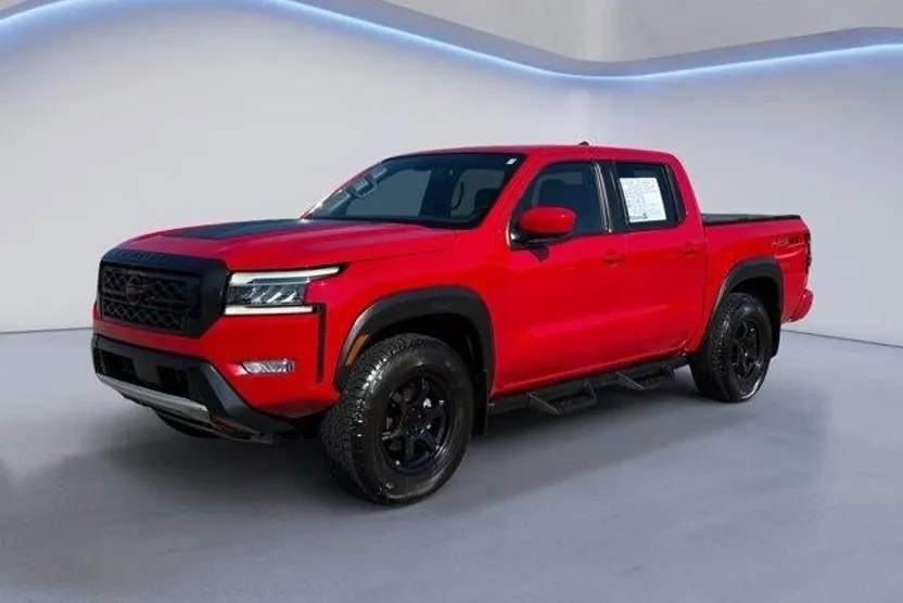 2022 Nissan Frontier Crew Cab PRO-4X photo 1