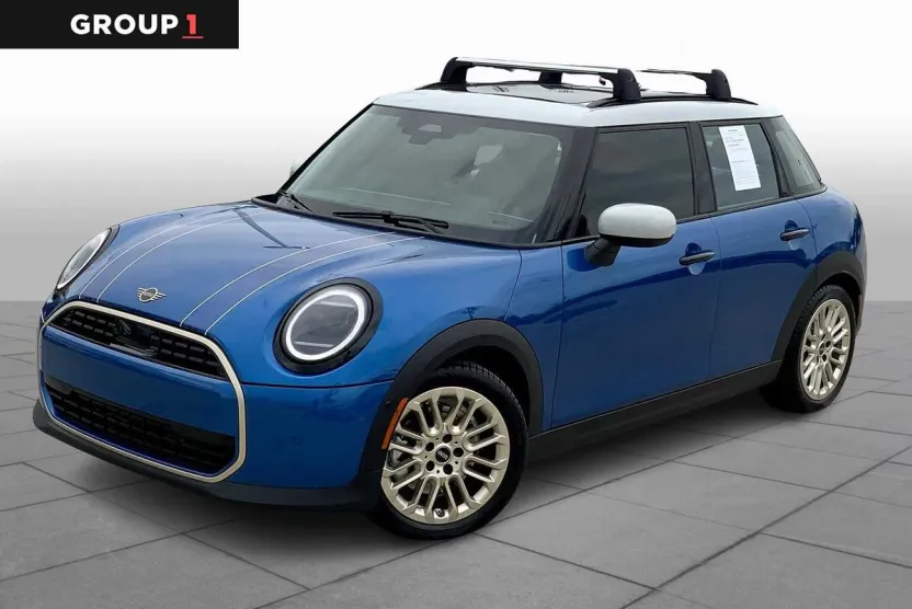 2025 Mini Cooper 4 Door Hardtop photo 1