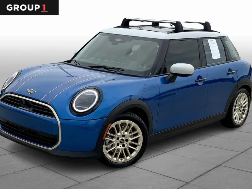 2025 Mini Cooper 4 Door Hardtop photo 1