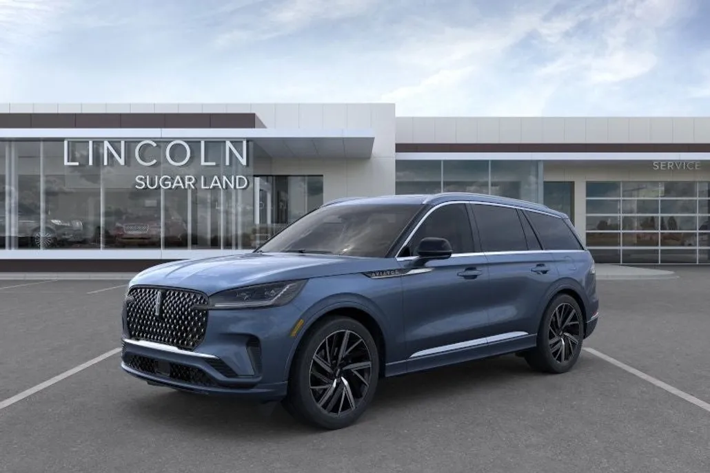 2025 Lincoln Aviator Black Label photo 1