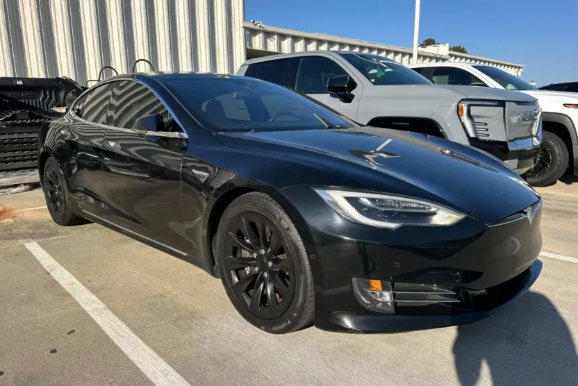 2016 Tesla Model S 75D photo 1