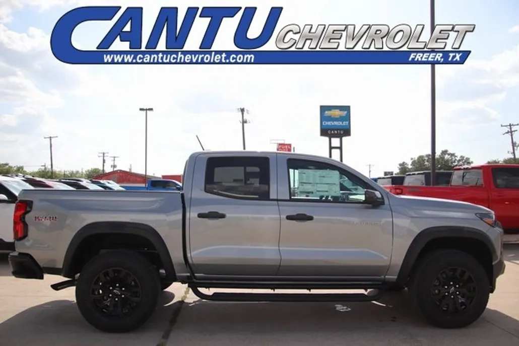 2025 Chevrolet Colorado Trail Boss photo 1