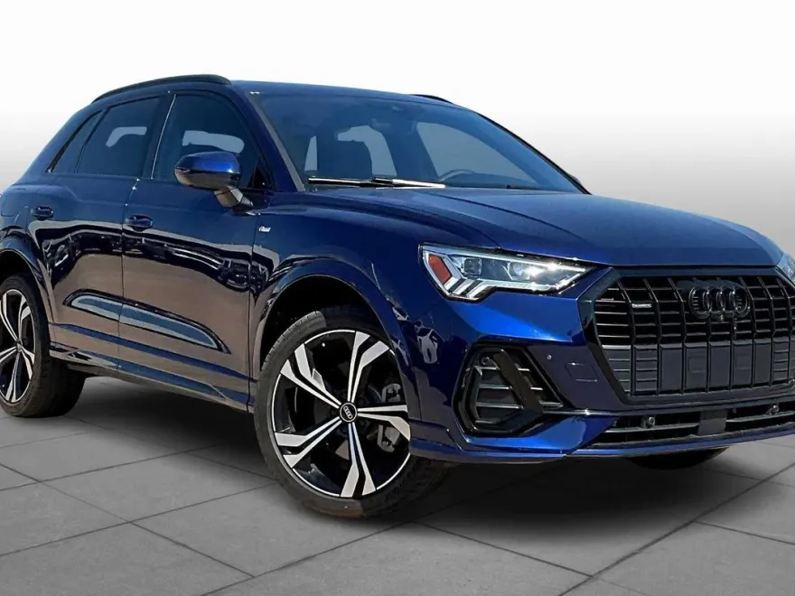2023 Audi Q3 S line Premium Plus photo 1