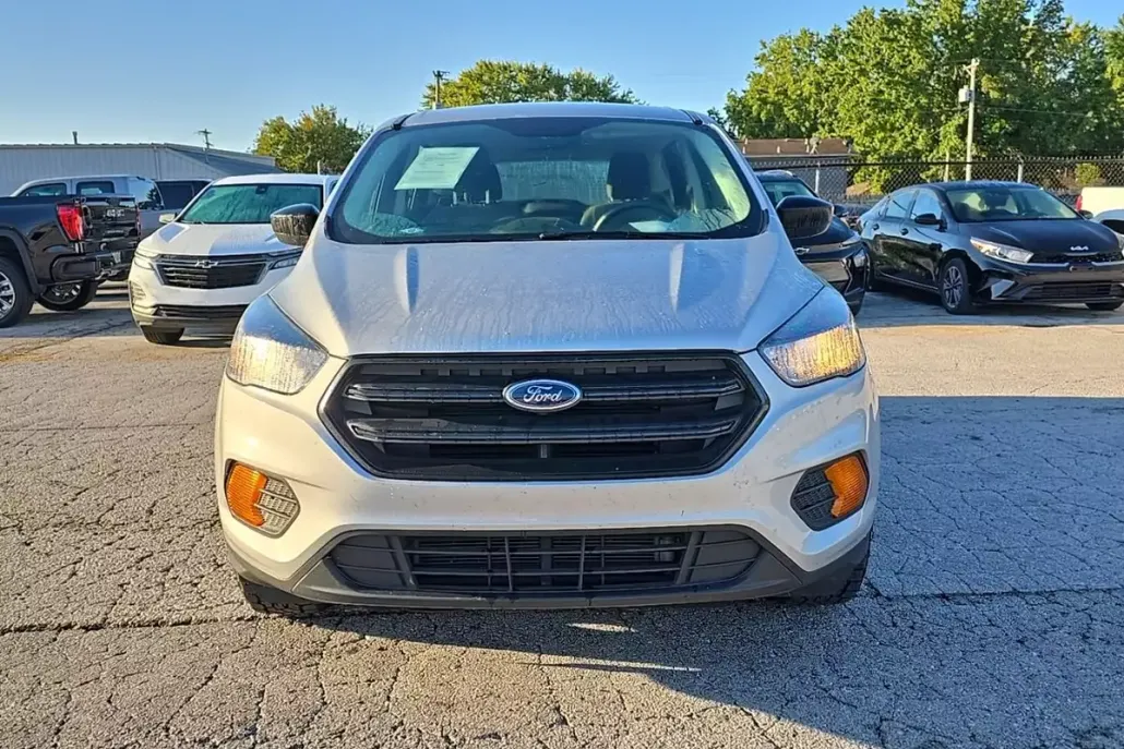 2018 Ford Escape S photo 1