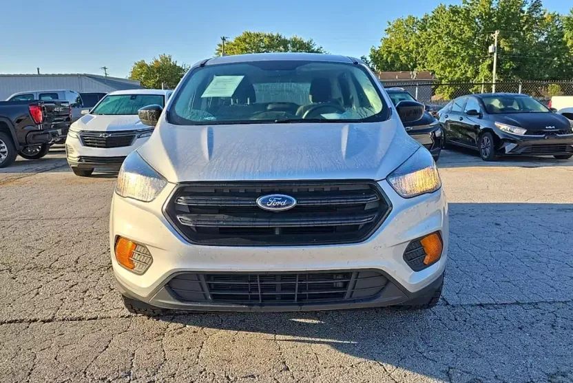2018 Ford Escape S photo 1