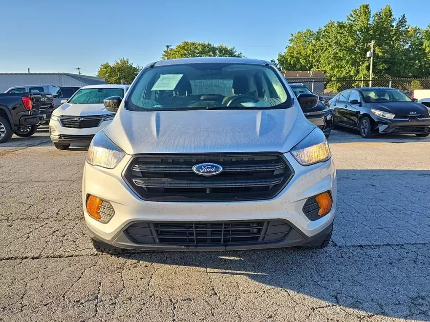 2018 Ford Escape S photo 1