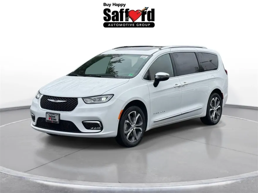 2026 Chrysler Pacifica Pinnacle photo 1