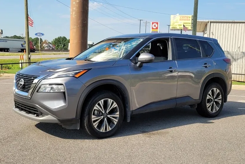 2023 Nissan Rogue SV photo 1