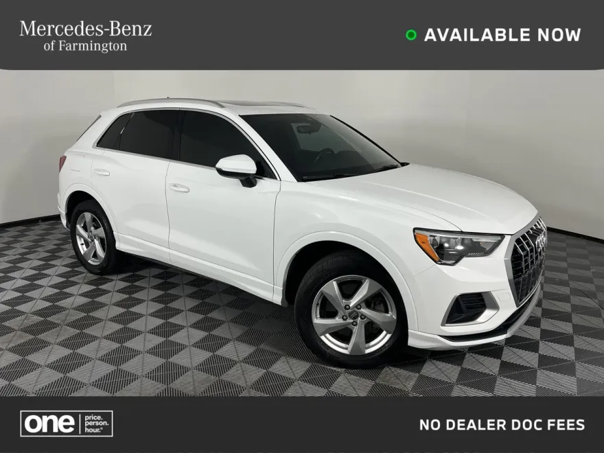 2020 Audi Q3 Premium photo 1