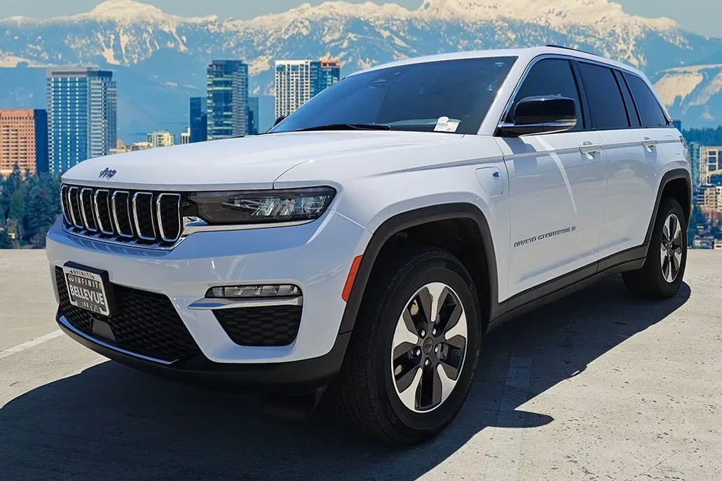 2024 Jeep Cherokee Limited 4xe photo 1
