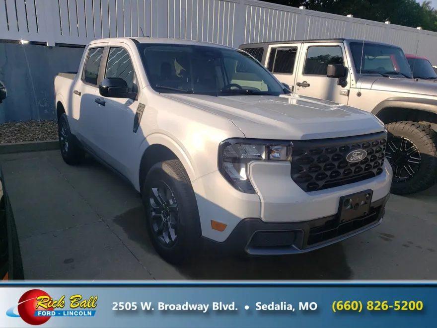 2025 Ford Maverick XLT photo 1