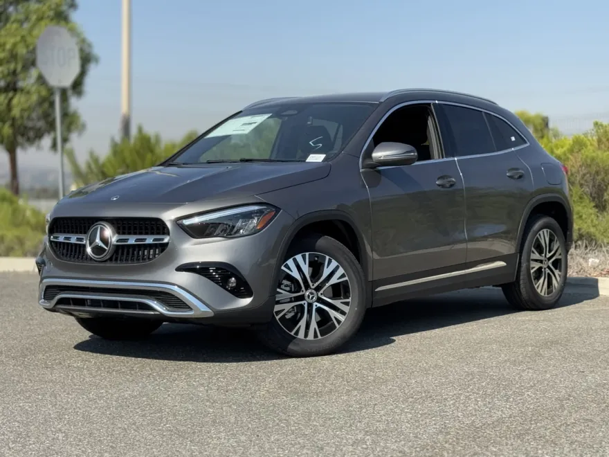 2026 Mercedes Benz GLA 250 photo 1