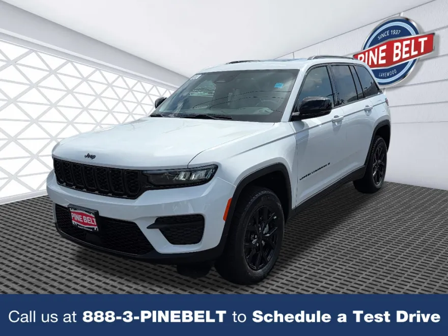 2025 Jeep Grand Cherokee Laredo photo 1