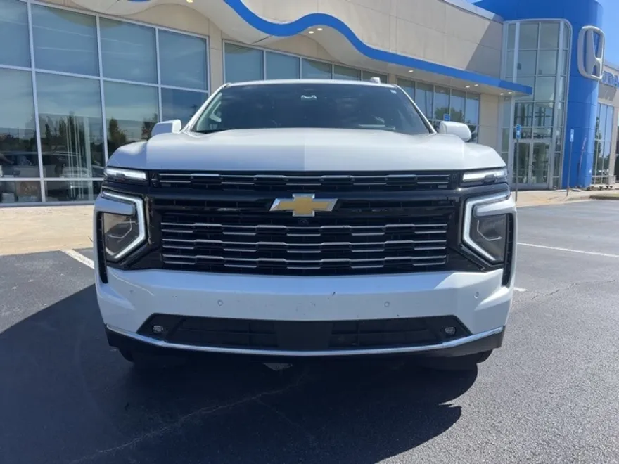 2025 Chevrolet Suburban High Country photo 1