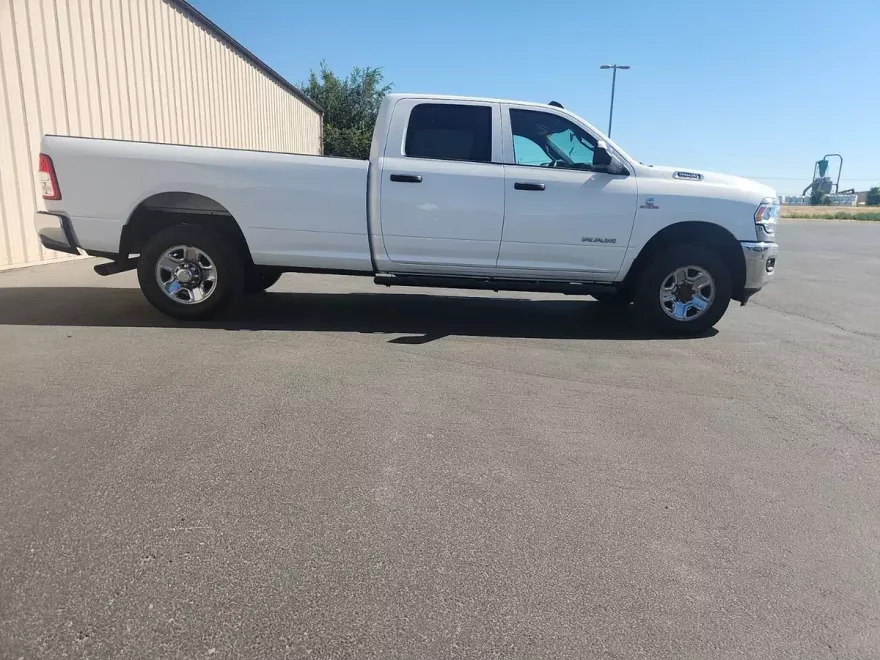 2021 Ram 3500 Tradesman photo 1