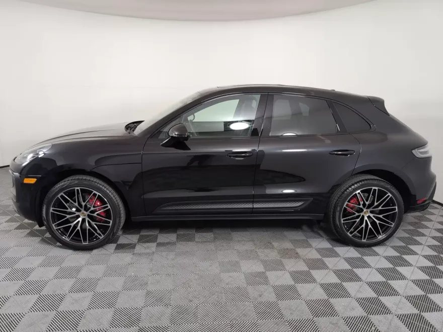 2025 Porsche Macan S photo 1