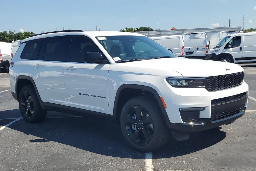 2025 Jeep Grand Cherokee Limited photo 1