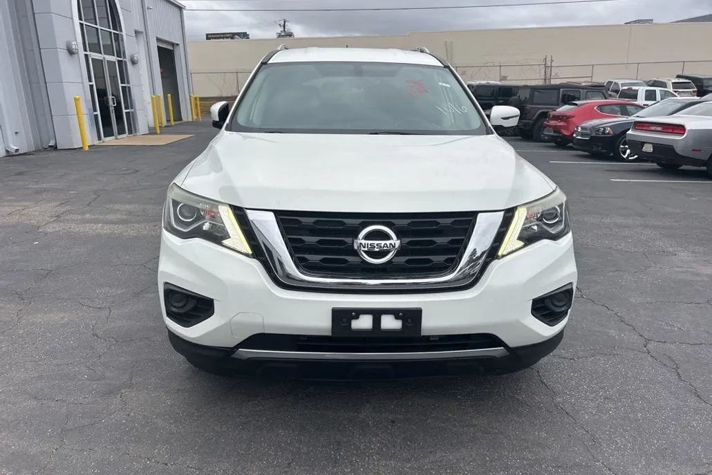 2018 Nissan Pathfinder S photo 1