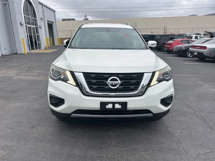 2018 Nissan Pathfinder S photo 1