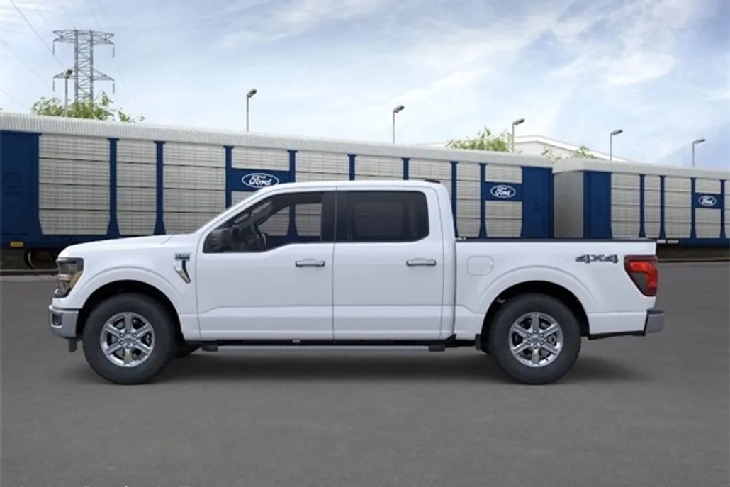 2025 Ford F-150 XLT photo 1