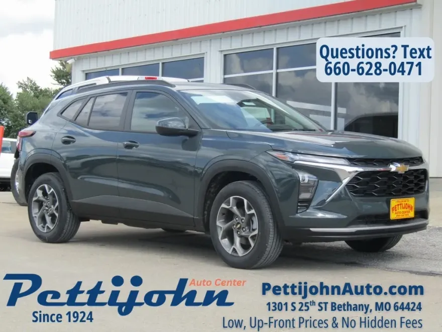 2026 Chevrolet Trax LT photo 1