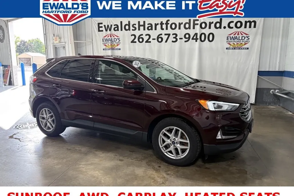 2022 Ford Edge SEL photo 1