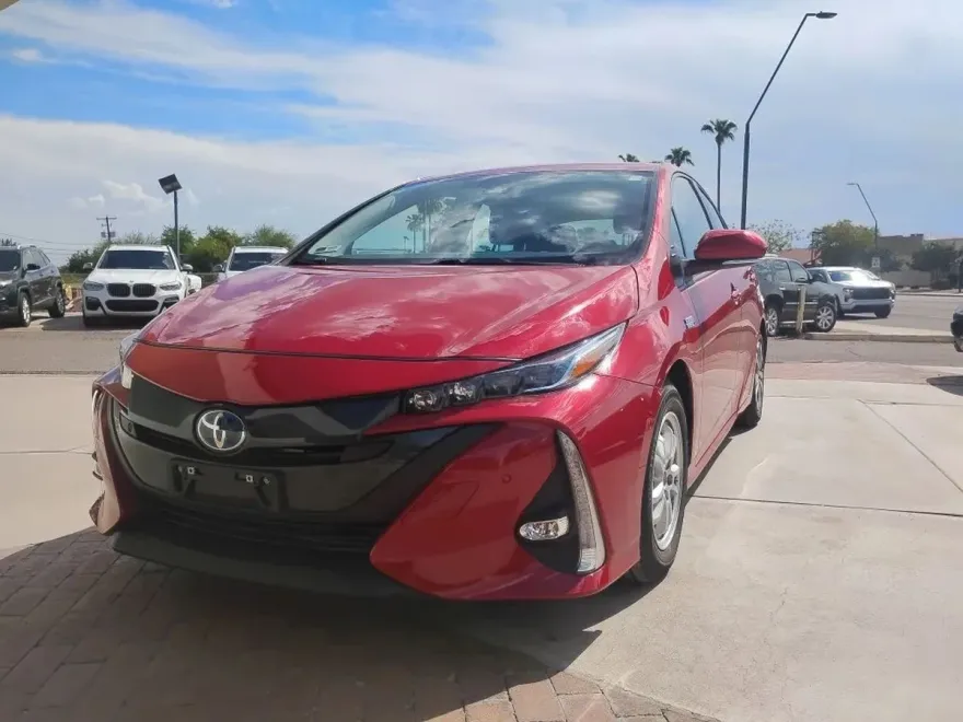 2021 Toyota Prius Prime Limited photo 1