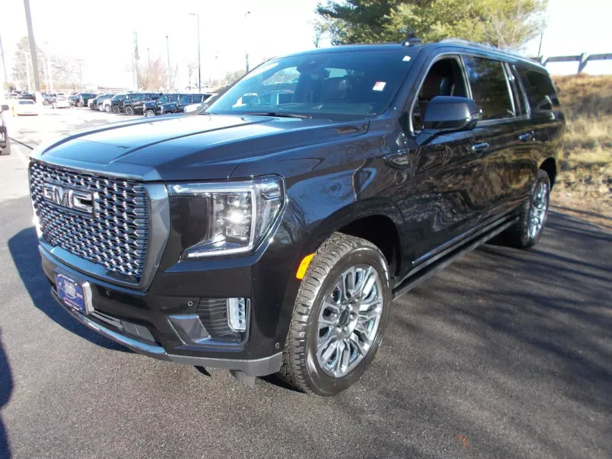 2023 Gmc Yukon XL Denali Ultimate photo 1