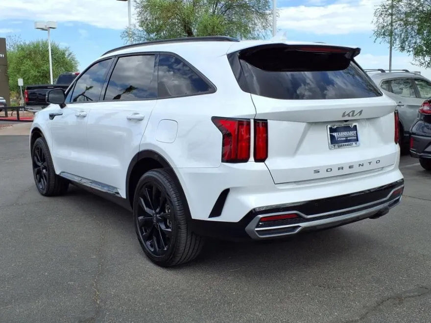 2022 Kia Sorento SX photo 1
