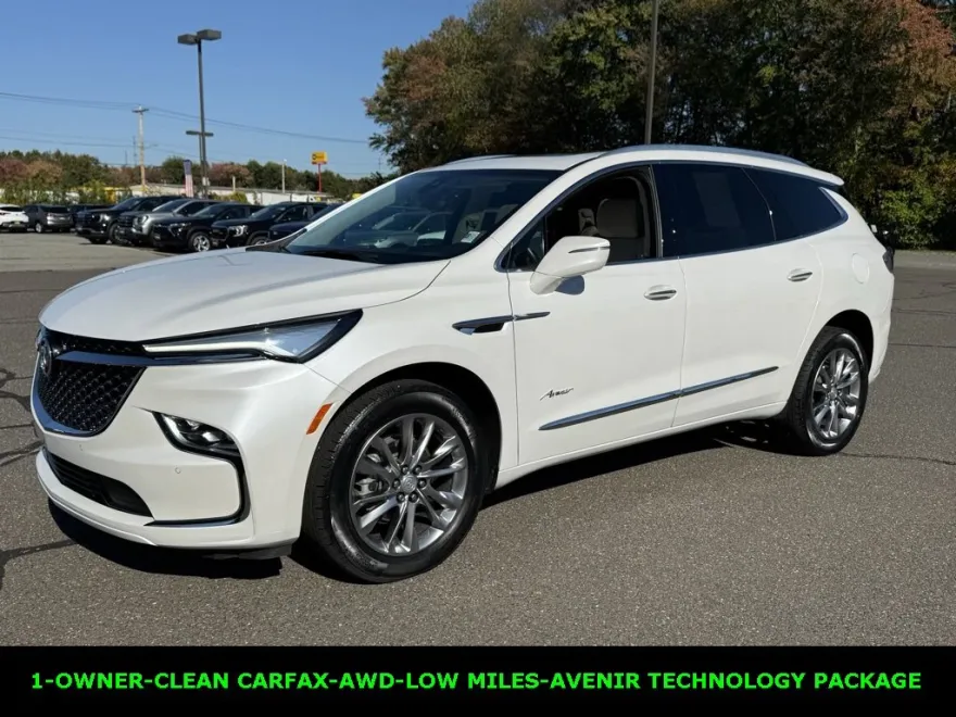 2022 Buick Enclave Avenir photo 1