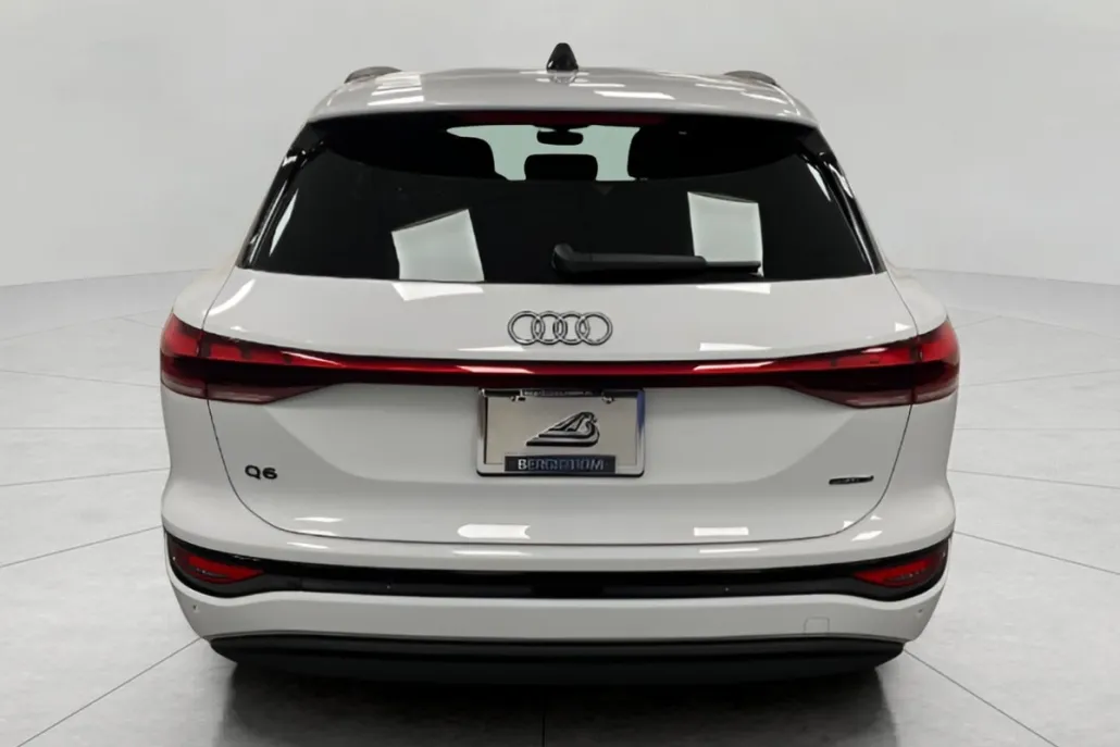 2025 Audi Q6 E-tron Premium Plus photo 1