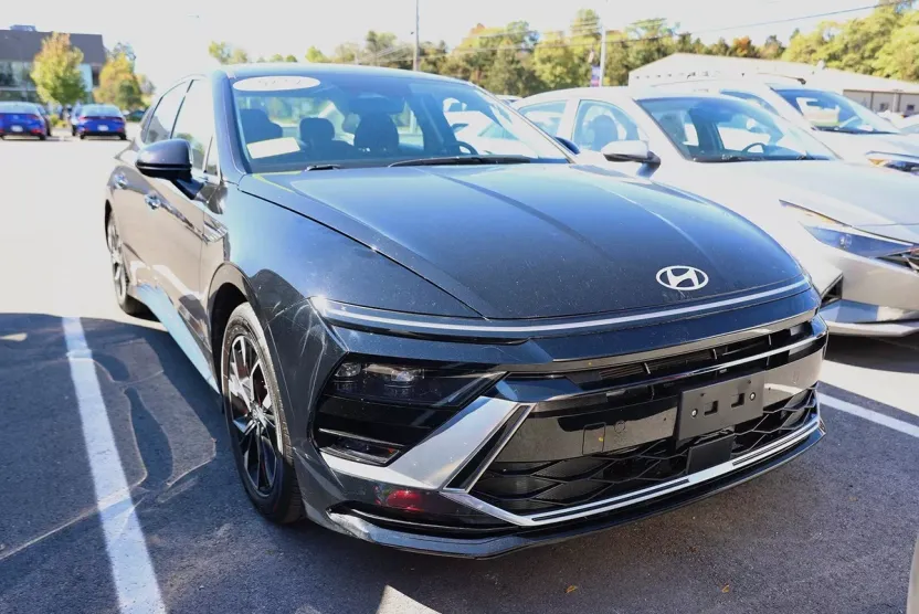 2024 Hyundai Sonata SEL photo 1