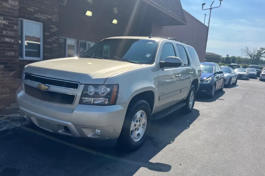 2013 Chevrolet Tahoe LTZ photo 1